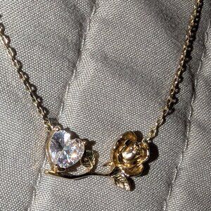 LACN Gold Tone Rose & Heart Pendant Necklace 5534